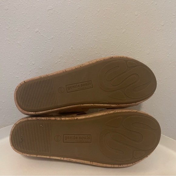 Gentle Souls by Kenneth Cole Lori Platform Wedge Sandal in Cork, Size 8.5 - Picture 5 of 9